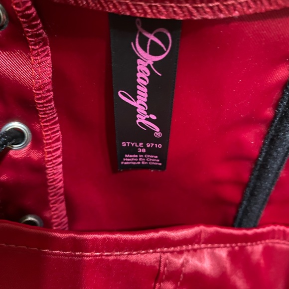 NWOT Size 38 Red and Black Corset with Sheer Black Lace Bust Sexy Beautiful Love - Picture 12 of 12